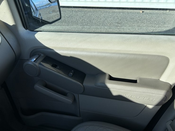 2007-ford-explorer-xlt-image-20