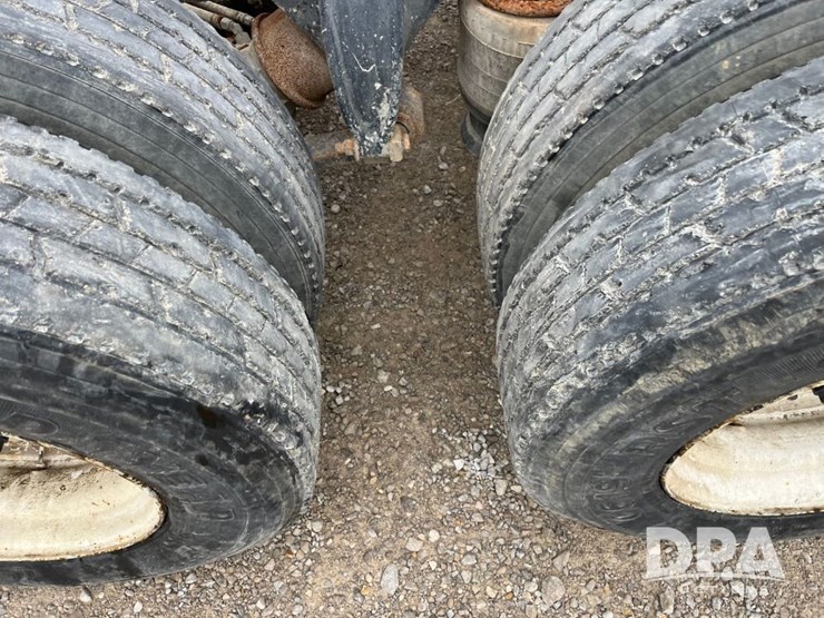 freightliner-fl80-image-28