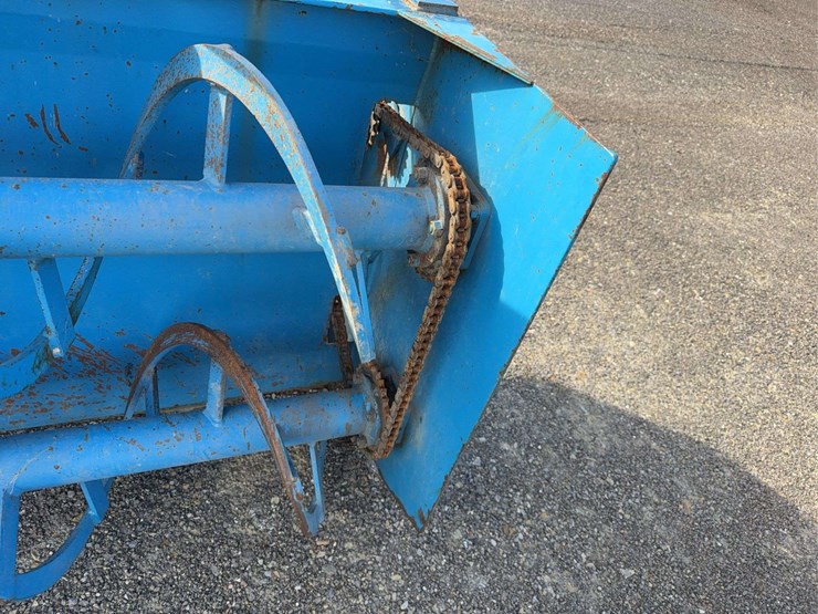 lock-now-7'-tractor-mount-snow-blower-image-10