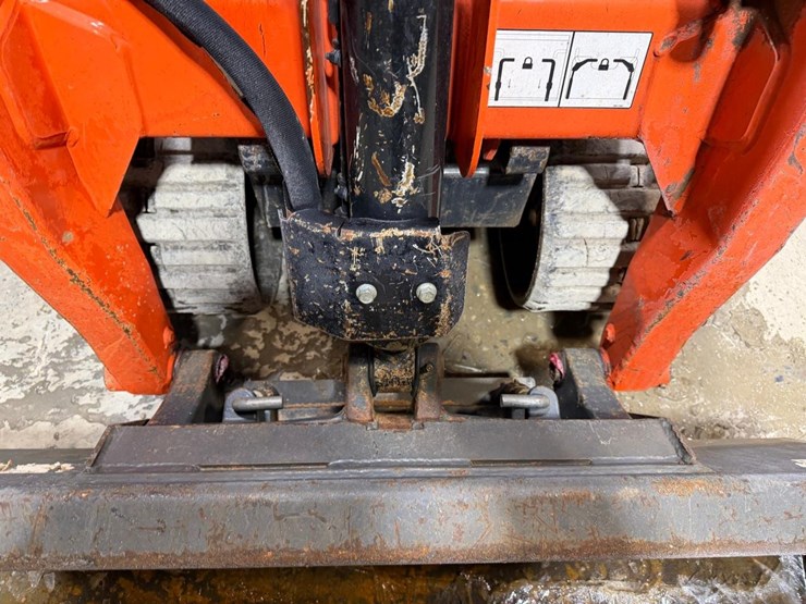 2023-kubota-scl1000-image-10