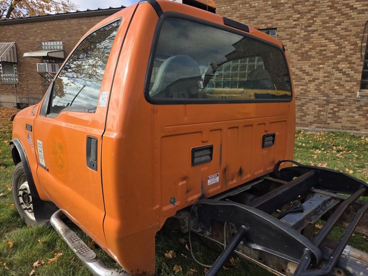 ford-f550-xl-image-21