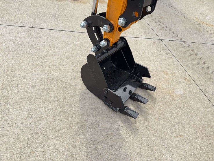 2025-miva-va15j-mini-excavator-image-9