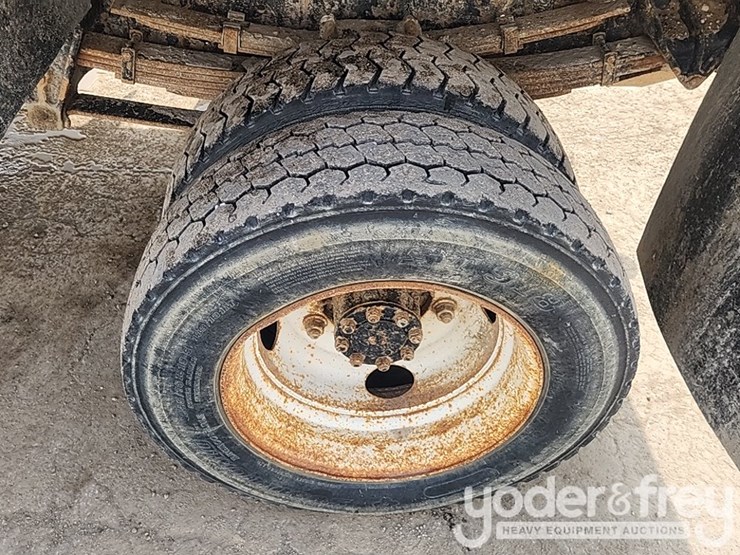 international-4700-image-11