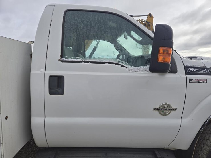 2011-ford-f350-image-11