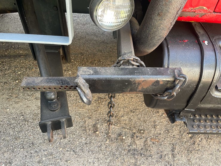 international-4900-image-40