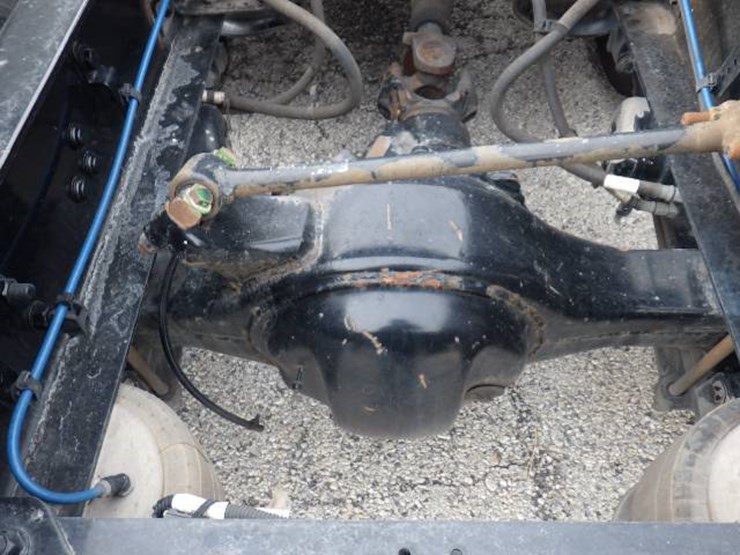 freightliner-cascadia-126-image-13