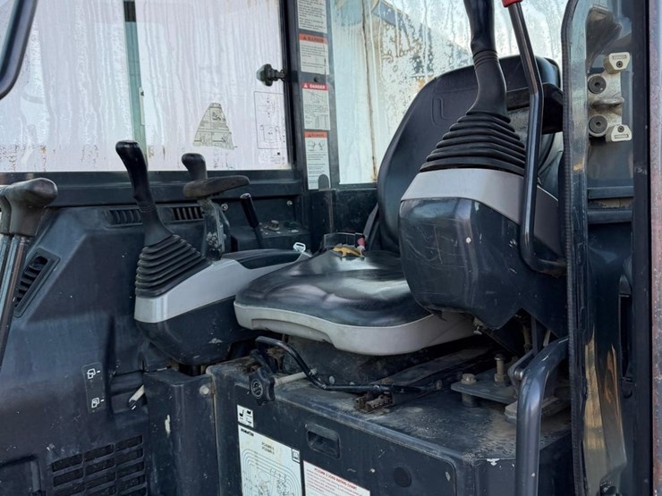 2010-komatsu-pc55mr-3-image-27