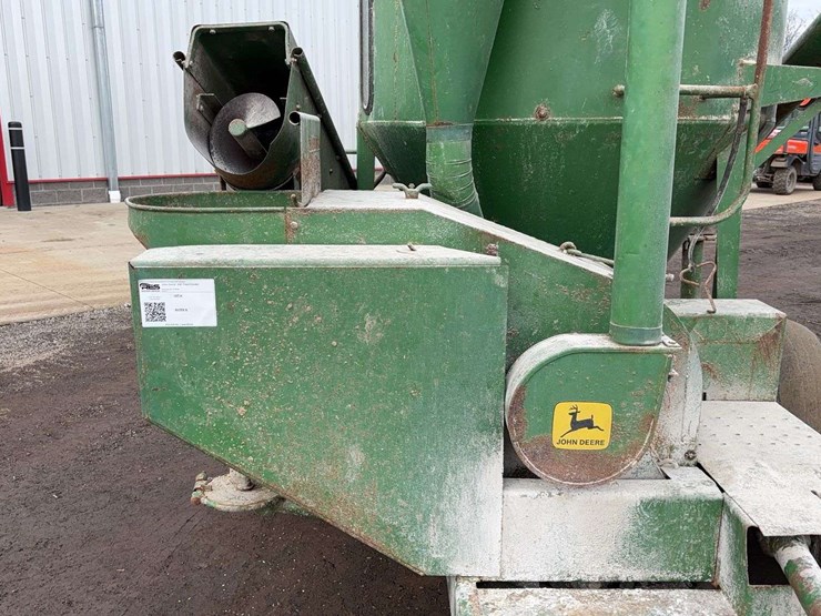 john-deere-400-image-13