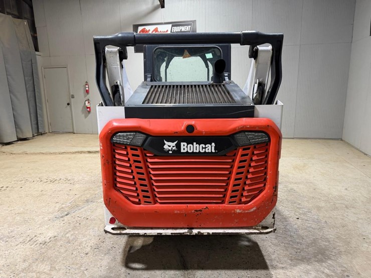 2021-bobcat-t64-image-4