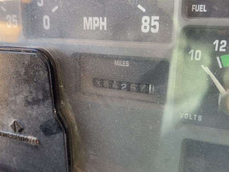 1993-international-4900-image-39