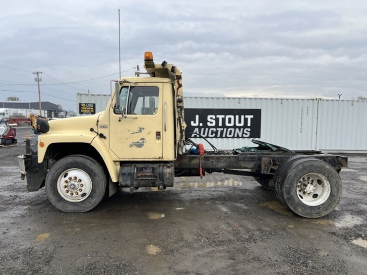 1986-international-1954-s/a-truck-tractor-image-7