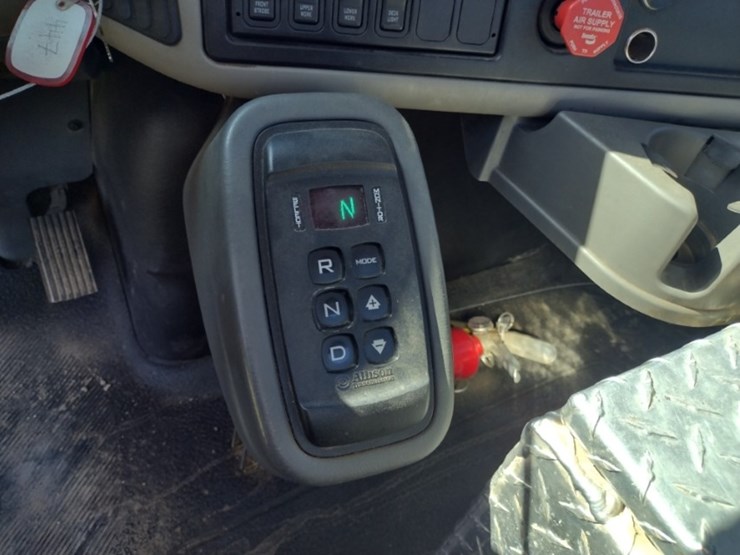 international-durastar-4400-image-12