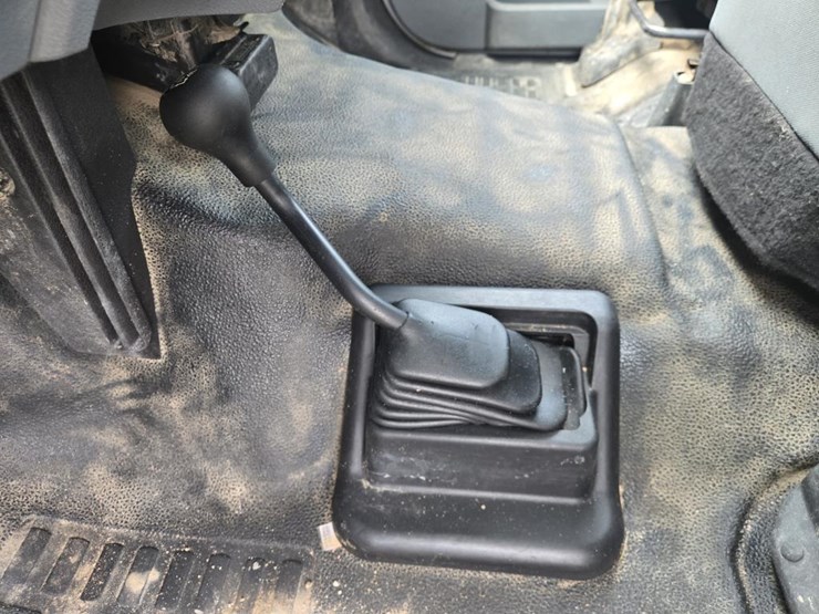 2011-ford-f350-image-44