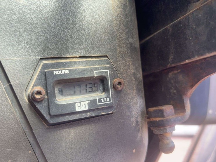 caterpillar-246-image-26