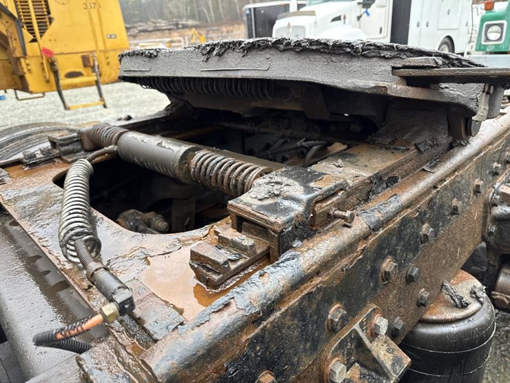 1999-peterbilt-379-image-28