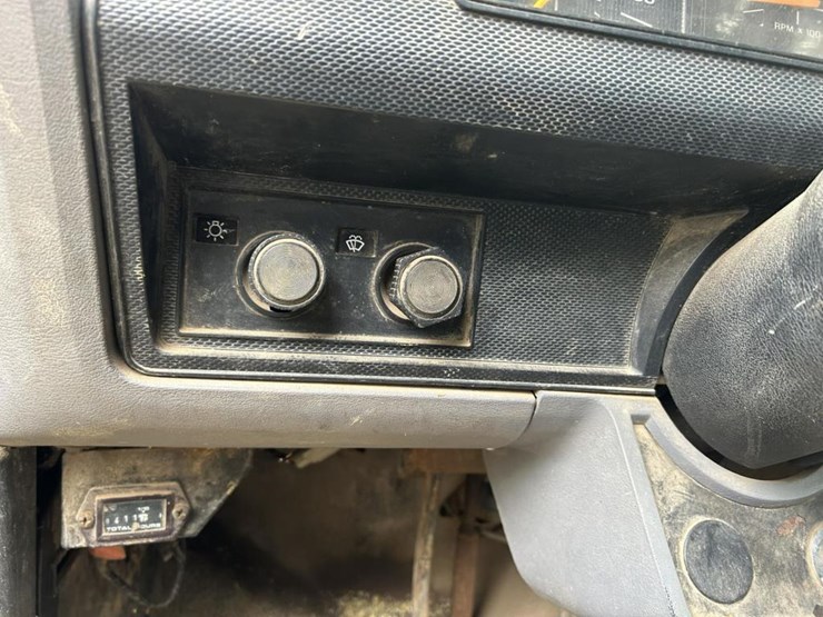 #1429-•-1995-ford-f-series-flatbed-truck-image-58