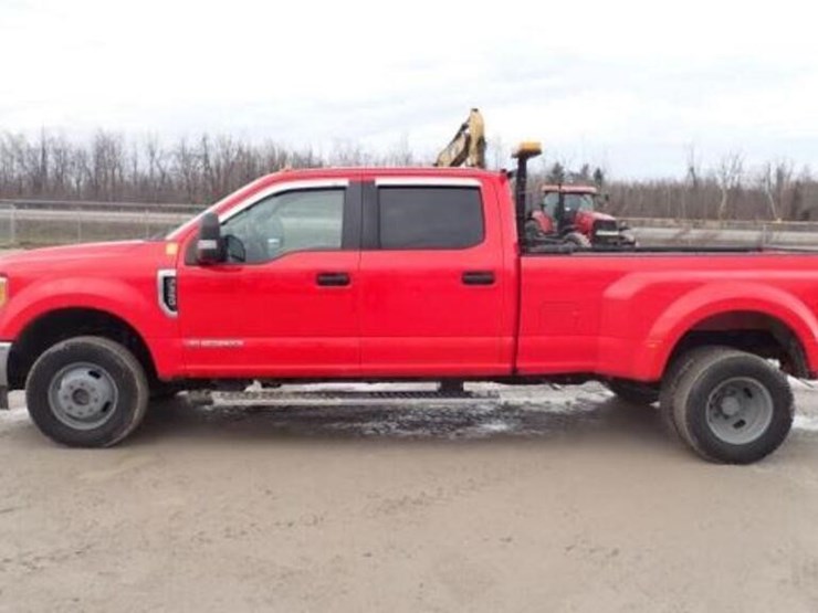 ford-f350-xlt-image-8