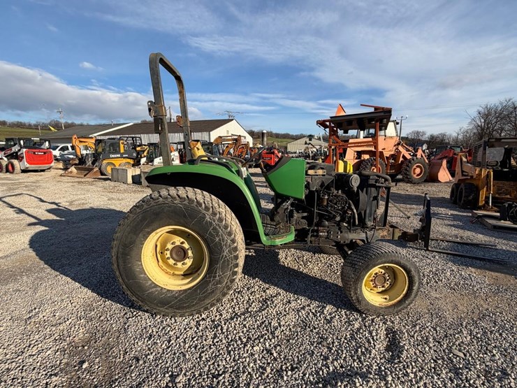 john-deere-4700-image-6