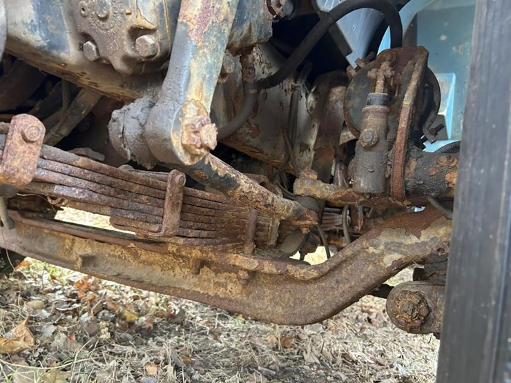 international-4700-image-24