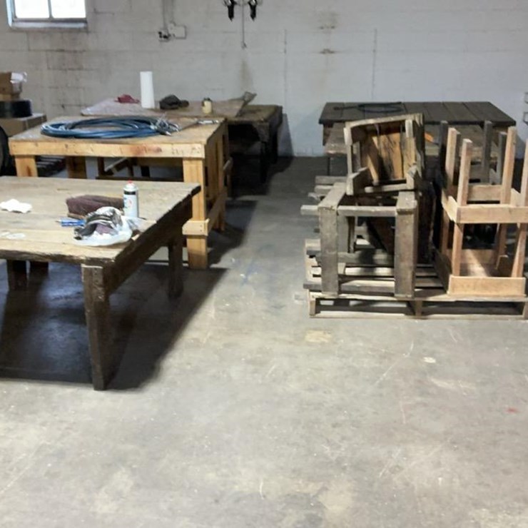 #610 • 11 Wooden Tables