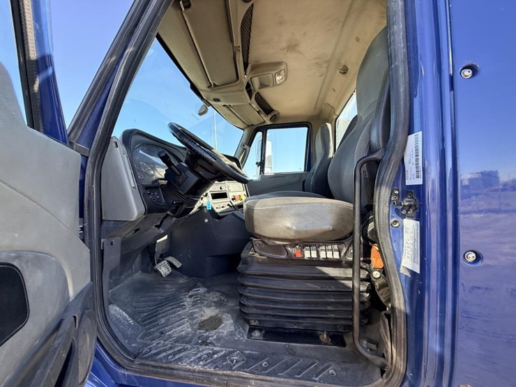 2017-international-prostar-image-44