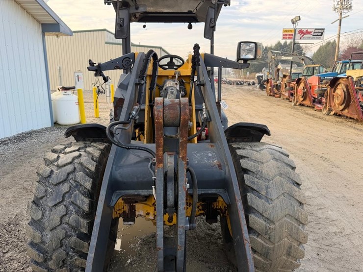 2014-deere-304k-image-12