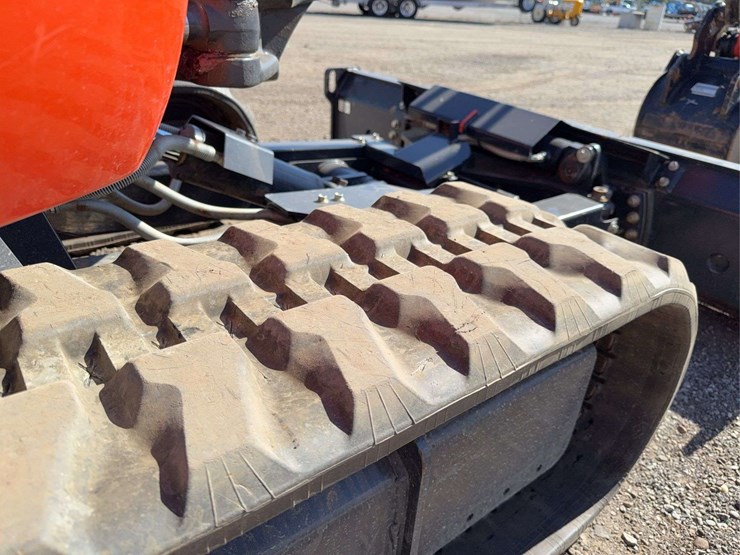 2022-kubota-kx040-4-image-17