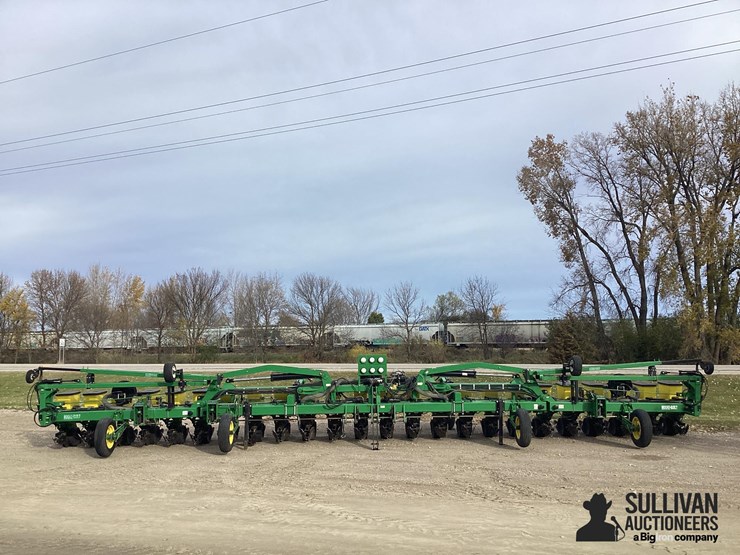 john-deere-700-image-6