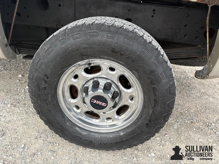 gmc-sierra-2500-image-9