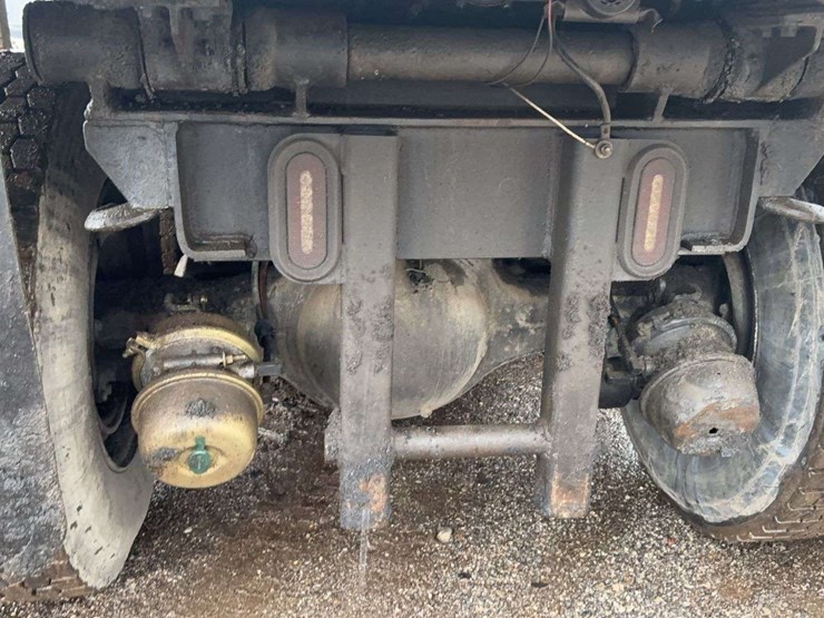 1994-ford-lt9000-image-17