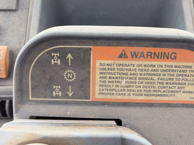 caterpillar-416c-image-25