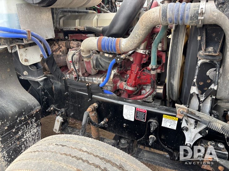 2017-mack-pinnacle-chu613-image-61