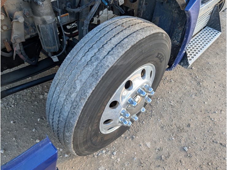 2020-kenworth-t680-image-18