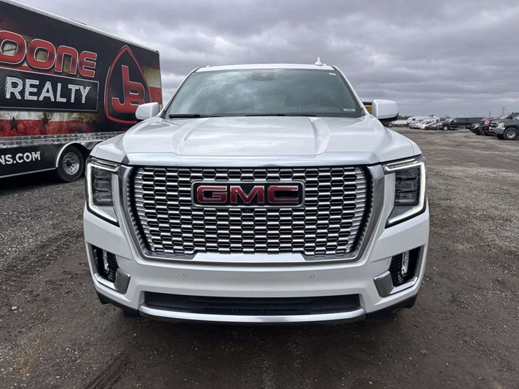 2023-gmc-yukon-denali-image-7