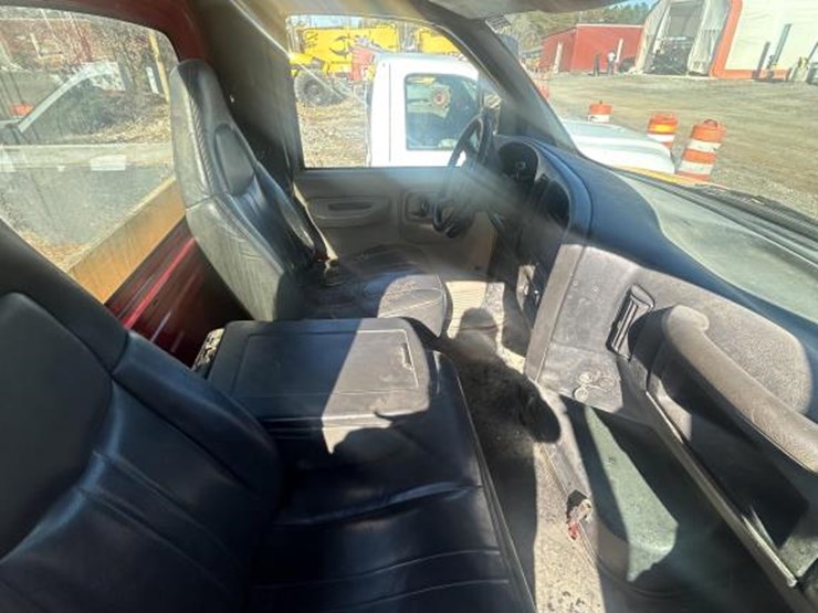 #1017-•-2005-chevrolet-c4500-service-truck-image-10