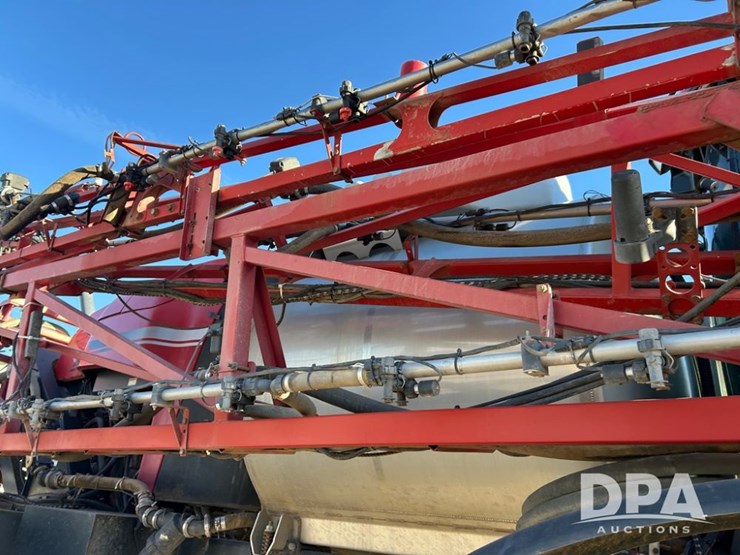 case-ih-patriot-4440-image-30