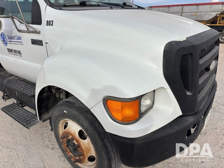ford-f750-image-48