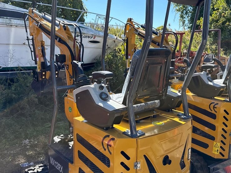 new-cfg-industrial-co-mini-excavator-model-mx12rx-image-5