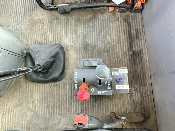 2007-freightliner-columbia-120-image-61