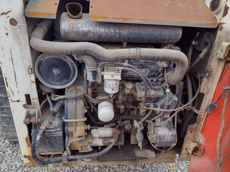 2004-bobcat-t300-image-32