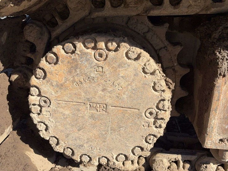 komatsu-pc210-lc-10-image-17