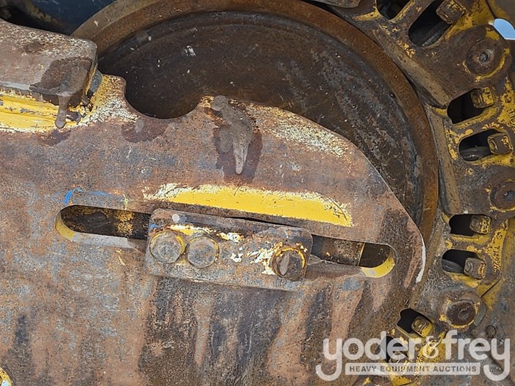 2019-deere-850l-lgp-image-25