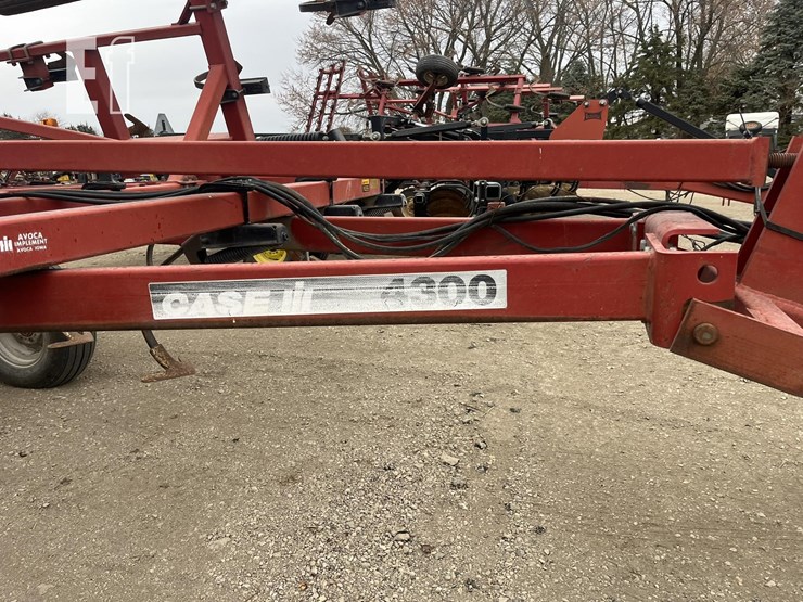 case-ih-4300-image-3