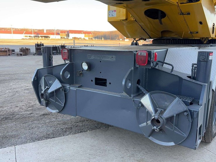 1993-grove-tms700b-image-19