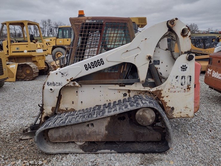 2004-bobcat-t300-image-1
