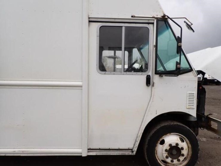 2015-freightliner-mt55-image-51