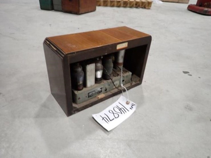 vintage-philco-radio-image-4