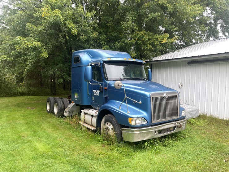 #210-•-2009-international-eagle-semi-tractor-(fall-creek,-wi)-(has-wi-title)-image-1