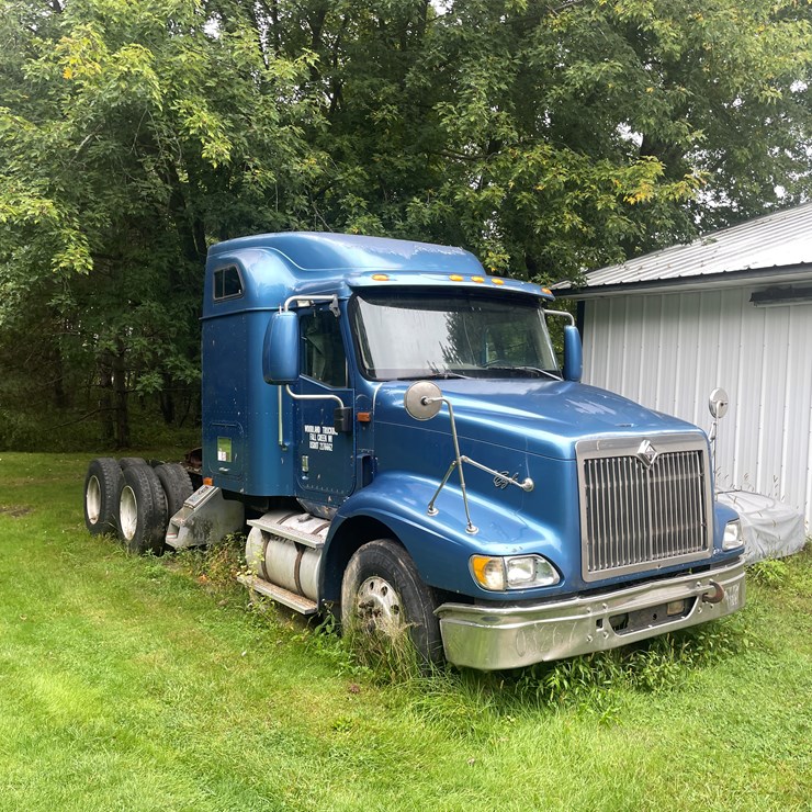 #210 • 2009 International Eagle Semi Tractor (Fall Creek, WI) (Has WI Title)