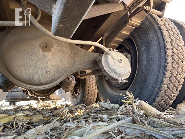 1985-international-s2500-image-44